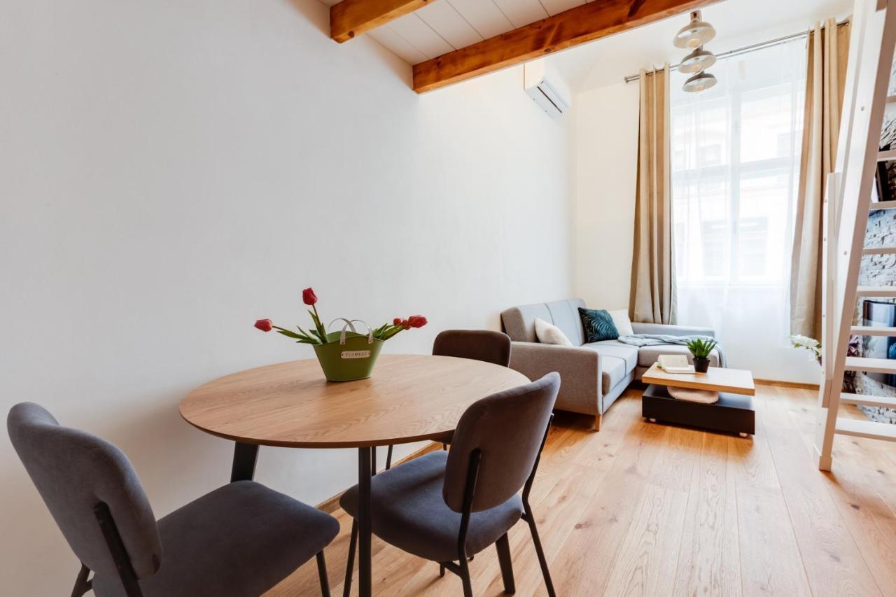 Dream Duplex On Riverside 布拉格 外观 照片